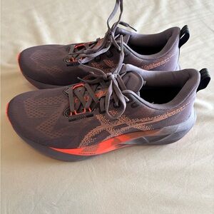 ASICS Novablast 5 W9.5